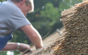 professional Murrells End thatchers